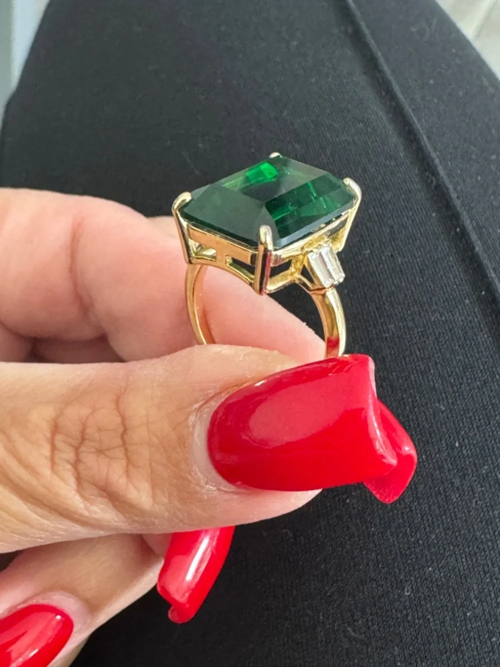Green Statement Fashion Gold Tone Ring- Size 9